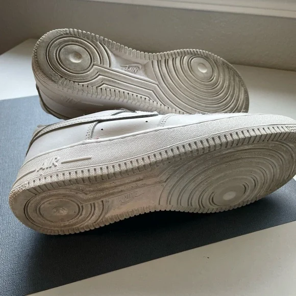 Nike - Air Force One - White - Boys Size 5.5 Youth - Picture 6 of 8